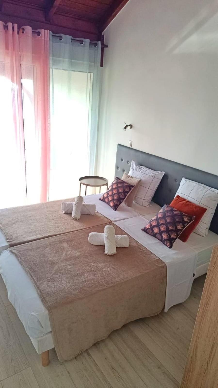 Duplex Rose Porcelaine - Vue Mer- Malendure Bouillante Esterno foto
